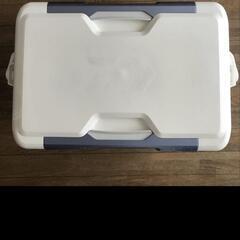 ダイワ　底１面真空　クーラーボックス