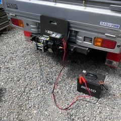 【売済】ヒッチ 電動ウインチ　atv4000lb リモコン付き