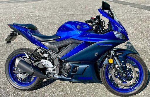 値下げしました【低走行極上車】YAMAHA YZF-R25 2022年モデル！RG74J 走行6,908km USB・ETC・グリップヒーター付き！自賠責R7年7月まで！ヤマハ
