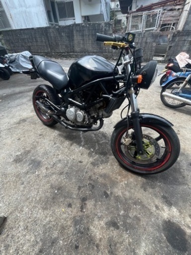 ホンダ VTR250\n