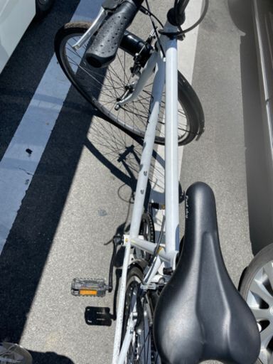 Feel skyクロスバイク 700×32C 6段 ホワイト