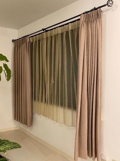 Happy Day Curtain ハッピーデーカーテン　腰高窓用　高級オーダーカーテン　2枚　ドレーププリーツ加工　両開き　ミルクチョコレート色　房掛け付き