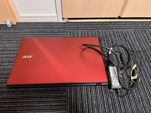 acer  Aspire　E5-576 Core i3