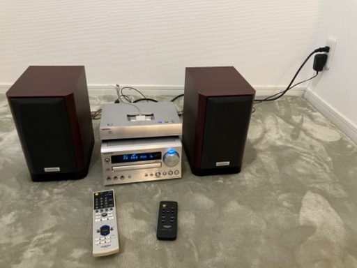 ONKYOチューナーアンプ(CR-D2)、スピーカー(D-D2E)、デジタルメディアトランスポート(ND-S10)