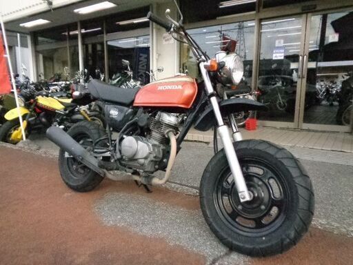 NO.5121　Ａｐｅ　４サイクル５速ミッション　フューエルインジェクション車　オレンジ＆ゴールドライン
