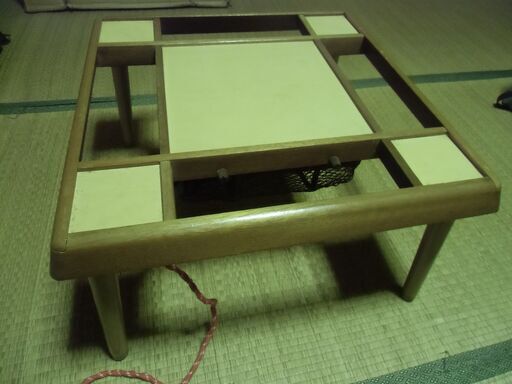 昭和レトロ ミニ 電気こたつ （54×54㎝ 高さ33.5㎝）お譲りします。＊石川県＊美川より＊期間限定