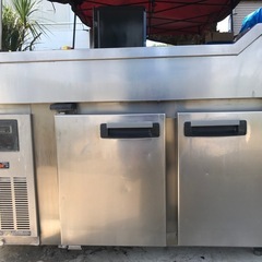 業務用冷蔵庫　分解掃除済み　一つに二つの役に便利