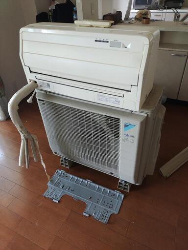 ★ダイキン DAIKIN 2016年製 ルームエアコン うるるとさらら ATR40TPE4-W　単相 200V 50/60Hz★