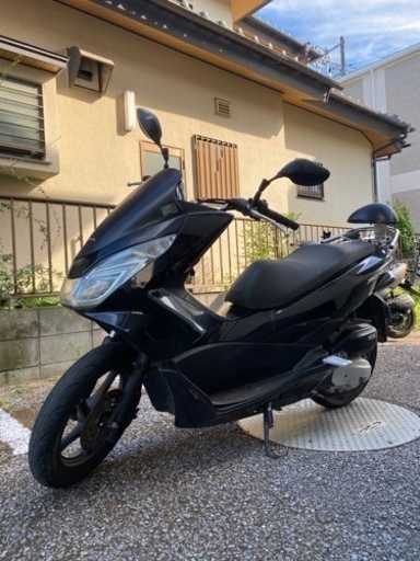 距離8000キロ代❗️高年式PCX❗️