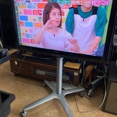 シャープ　32型テレビ　LC-32E9 土台付き　　リサイクルシ...