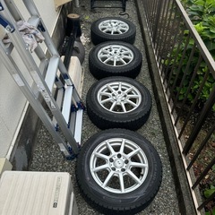 DUNLOP WINTER MAXX スタッドレスタイヤ　195/６５Ｒ15 インチ４本セット