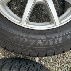 DUNLOP WINTER MAXX スタッドレスタイヤ　195/６５Ｒ15 インチ４本セット