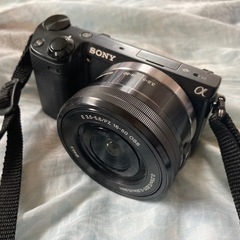 決まりました（大幅値下げ）コンパクトデジタル一眼レフカメラ➕望遠レンズ➕カメラバッグセットSONY  