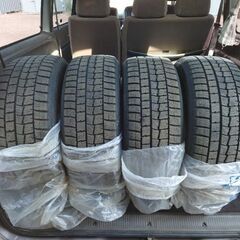 🚗DUNLOP　235/55r18スタッドレスタイヤ🚗