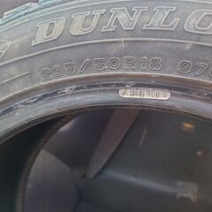 🚗DUNLOP　235/55r18スタッドレスタイヤ🚗