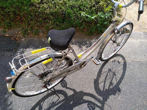 自転車　シティサイクル　シルバー　銀色　26インチ　ママチャリ　変速なし　ギアなし　オーソドックス