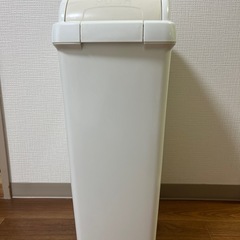 【カインズ製】ゴミ箱　スライドペール 30L ホワイト