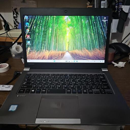 【お値下中】 薄型ノートパソコン 第8世代i5 8GB 256GB FHD Windows11