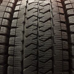 BS BRIDGESTONE BLIZZAK VL10 195/80R15 107/105N LT 15インチ スタッドレス 4本 22～23年製 バリ溝 ハイエース キャラバン等　(KTO099)