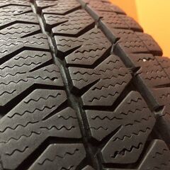 BS BRIDGESTONE BLIZZAK VL10 195/80R15 107/105N LT 15インチ スタッドレス 4本 22～23年製 バリ溝 ハイエース キャラバン等　(KTO099)