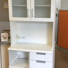 1018-020 ☆リユースのサカイ幸手店☆隈木工所 食器棚 レンジボード 