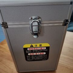 日立レザー墨出し器　UG２５M3