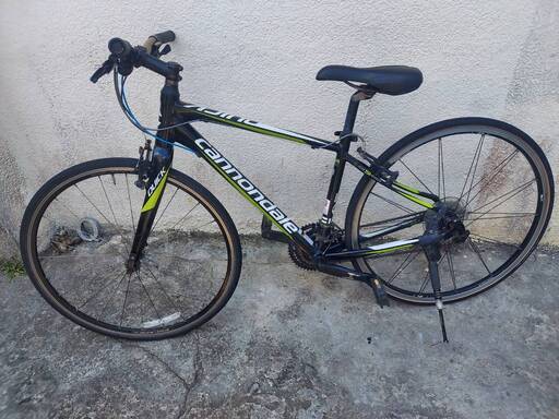 クロスバイク　Cannondale Quick4 ブラック　Sサイズ