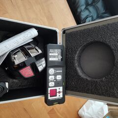 日立レザー墨出し器　UG２５M3