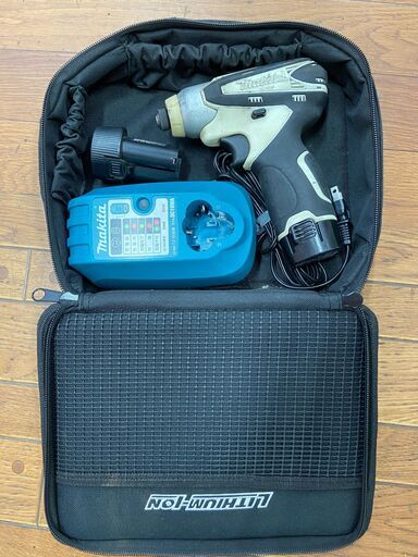 【中古】【動作OK】【店頭引取限定】マキタ MAKITA  TD090D  10.8Vインパクトドライバ　6,930円（税込）