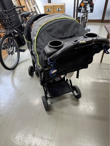 送料込み】 BabyTrend ベビートレンド 2人乗り ベビーカー 縦型