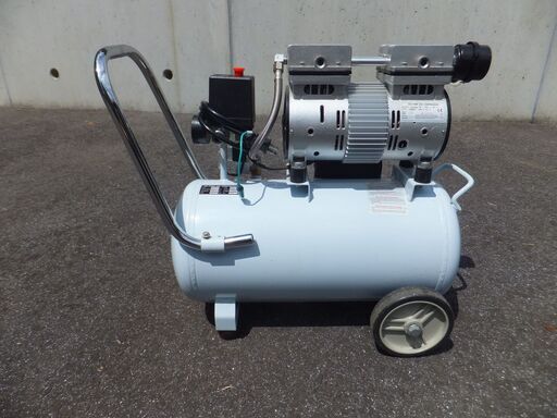 静音　オイルレス　コンプレッサー 1HP 7Bar 30L