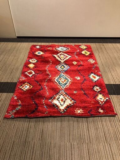 【展示品・未使用品】シャギーラグ トルコ産 カーペット レッド系 参考価格14,990 自社配送時代引き可※現金、クレジット、スマホ決済対応※