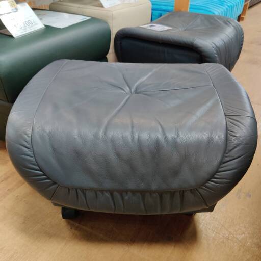 【愛品倶楽部柏店】在庫2点！ karimoku キャスター付き オットマン ZT4706X022