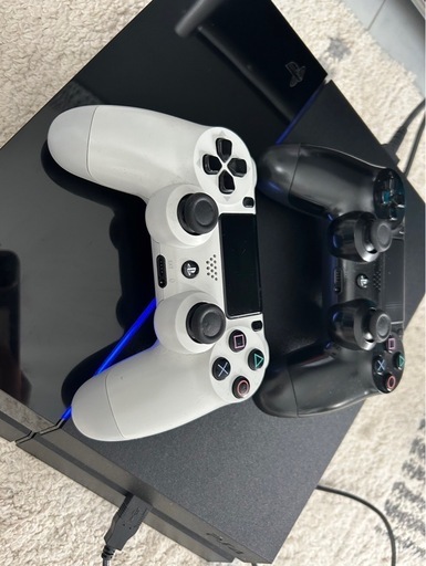 PS4 本体　コントローラー　2個付き