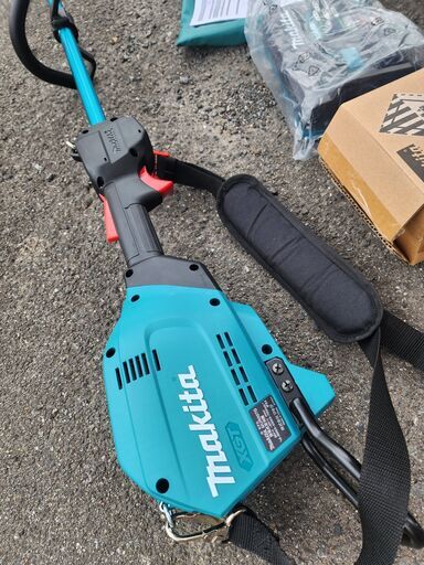 引取限定】【中古美品】マキタ 40Vmax用充電式刈払機 4.0AHバッテリー