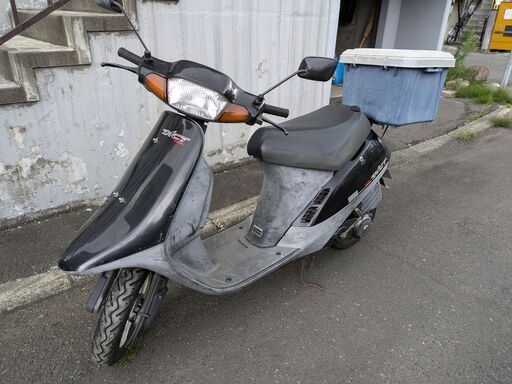 HONDA タクト フルマーク  A-AF16 原付き 2スト，加速良好．