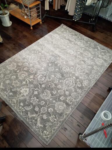 ★展示品のラグ　140×200cm 定価16990円　自社配送時代引き可※現金、クレジット、スマホ決済対応※