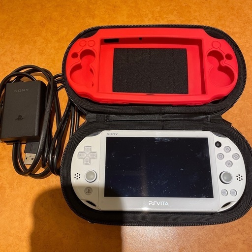 PlayStation Vita PCH-2000 ほぼ新品未使用