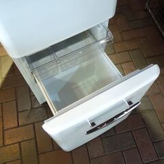 エディオン レトロ調 149L 2ドア冷蔵庫 2019年製 e angle 右開き ANG-RE151-A1 ホワイト 札幌市 新道東店