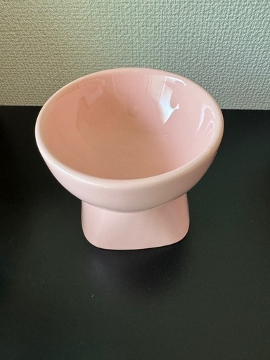 脚付きフードボウル