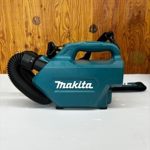 s0821603 makita マキタ 充電式クリーナ CL121D 掃除機 清掃 清掃道具 作業用 業務用 クリーニング リフォーム バッテリー無し 美品 中古品