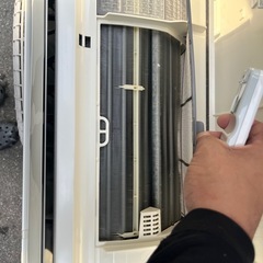 日立しろくま君14畳用 2015年製 電圧切り替え、ガス補充無料