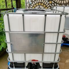 午前中決まりました。8月23日午前中限定特価。貯水タンク。農業タンク。１０００リットル。サンコー。サンバルク。