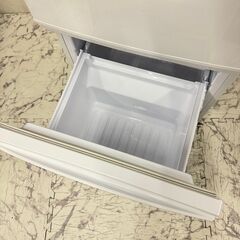 19349 SHARP 一人暮らし2D冷蔵庫 つけかえどっちもドア 2018年製 137L 