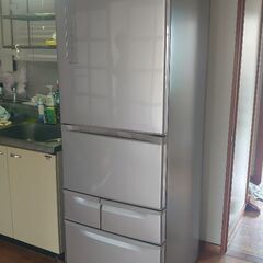 大好評大完売御礼【410㍑♢美品 大型冷蔵庫】東芝 ノンフロン冷凍冷蔵庫 【