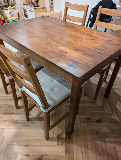 IKEA JOKKMOKK ヨックモックテーブル＆チェア4脚 クッション付き 洗浄