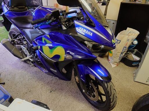 YAMAHA　YZF-R3 限定モビスターカラー