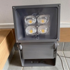 ライト　照明　LED  LED照明器具　工場　水銀灯　投光器