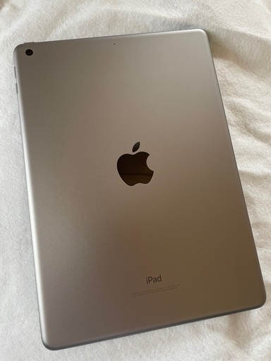 8/22 18時横浜駅で　Apple ipad 6th（2018）128GB スペースグレイ