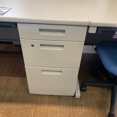 JH-26 【オフィス家具専門店】コクヨの片袖デスクです！